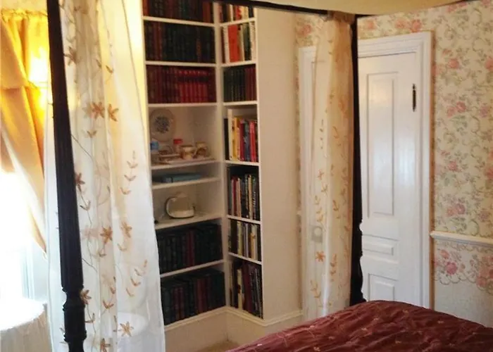 Hillcrest Bed And Breakfast